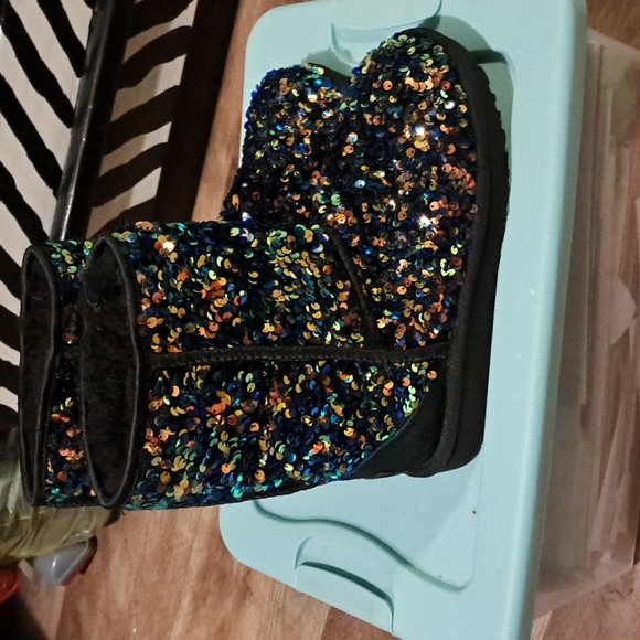 Ugg boots - Picture 4 of 5